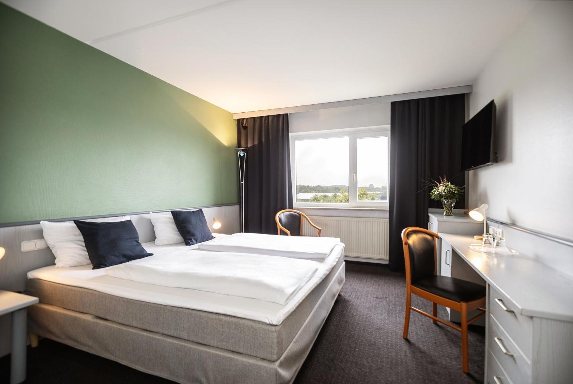 Good Morning + Bad Oldesloe Hotel Exterior photo